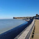 Terre Et * Veauville-lès-Quelles